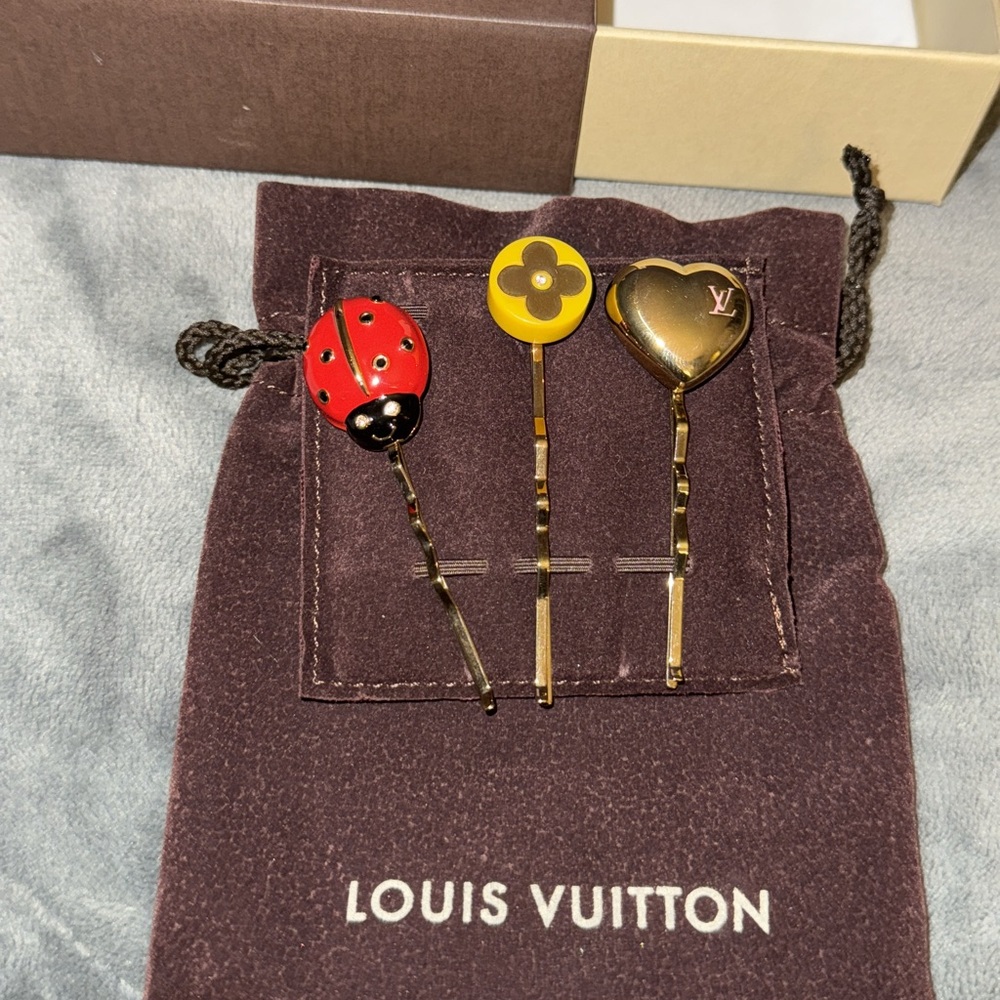 Louis Vuitton monogram vintage 3 hair pin ladybug set icon motif excellent cond.
